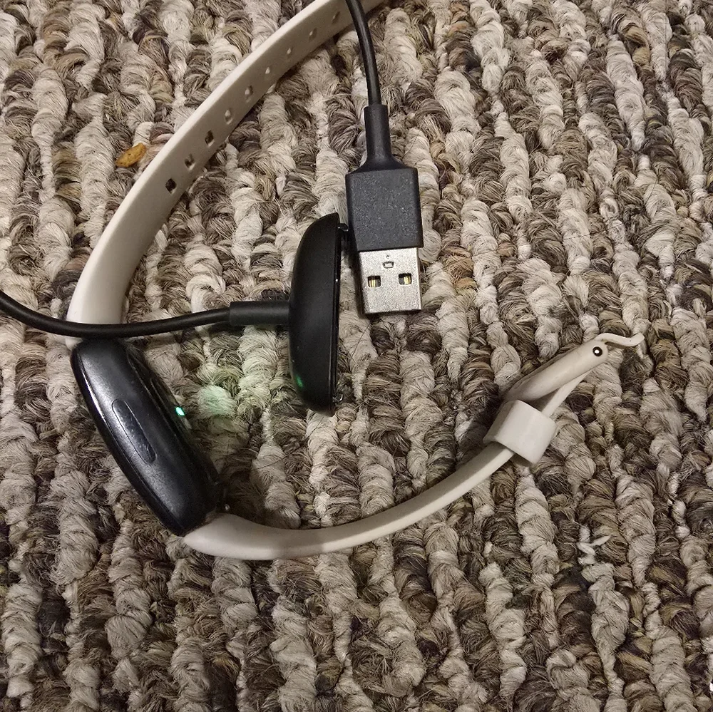 Smart Fitness Tracker with Cream Band
